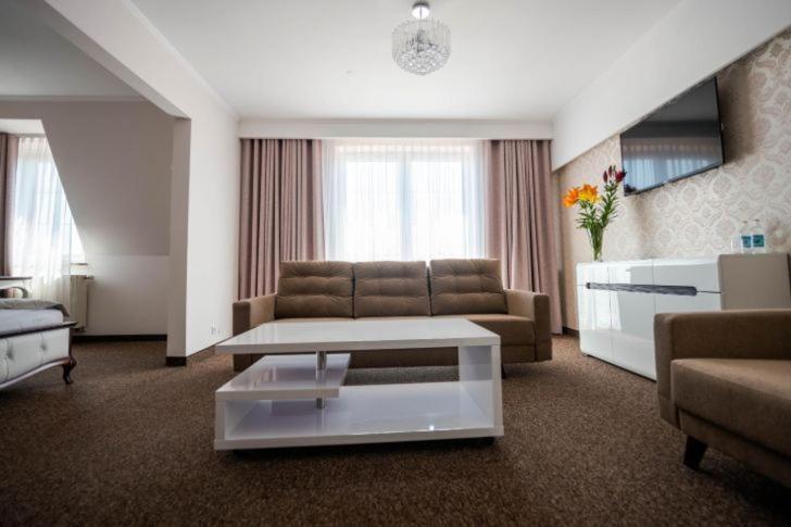 Hotel Palacowa Narol Dış mekan fotoğraf